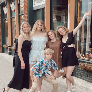 Meet your Posher, Mackenzie